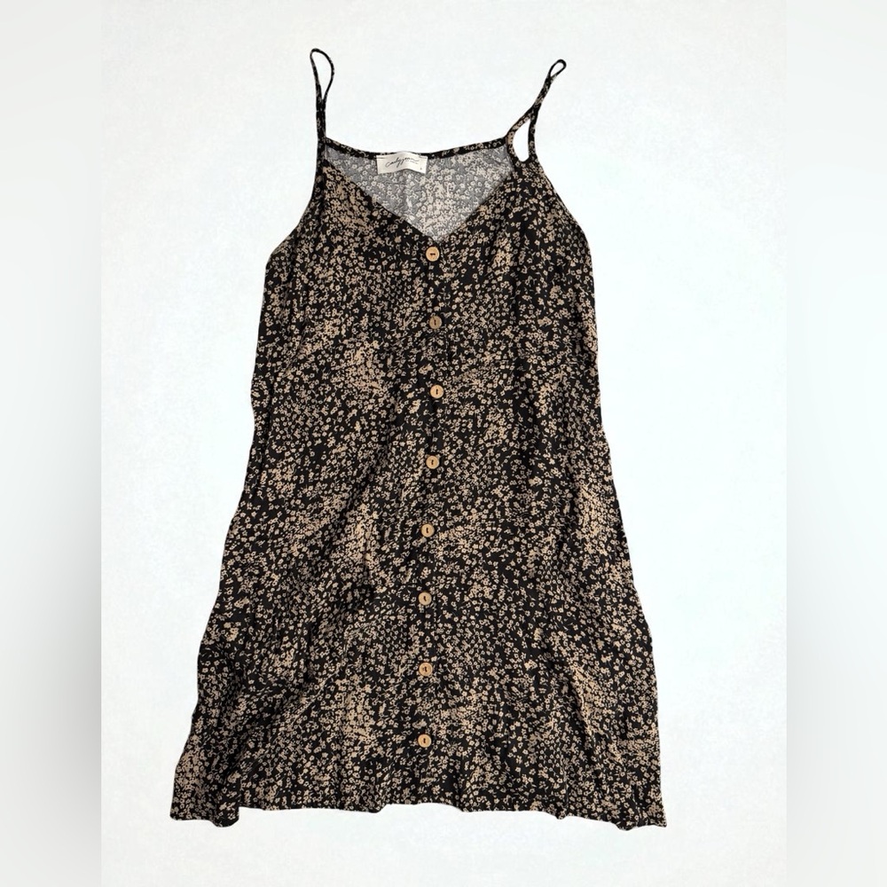 Carly Jean Los Angeles Floral Button-Down Dress